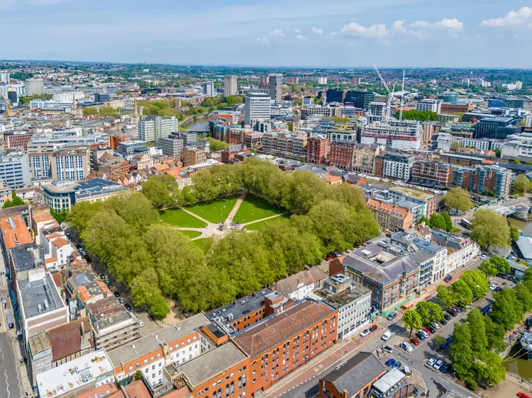 How to Maximise Your Airbnb Income in Bristol in 2025