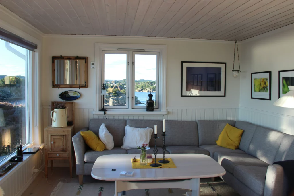 How Property Management Affects Airbnb Income